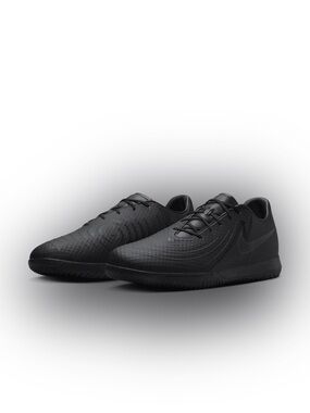 Nike Phantom GX II Indoor Soccer Shoes